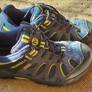 Kids hiking running shoes